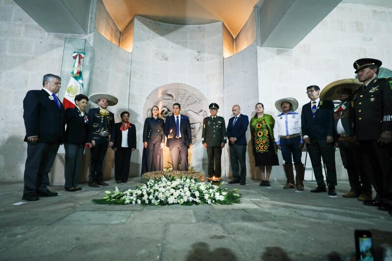 El presidente López Obrador encabeza ceremonia en el Monumento a los Niños Héroes