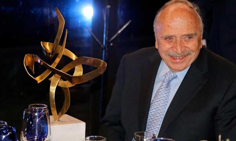 El escritor Mario Vargas Llosa recibe el Premio Nobel de Literatura 2010