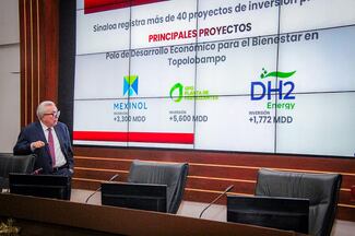 Rocha Moya imparte conferencia magistral en el Centro de Estudios Superiores Navales