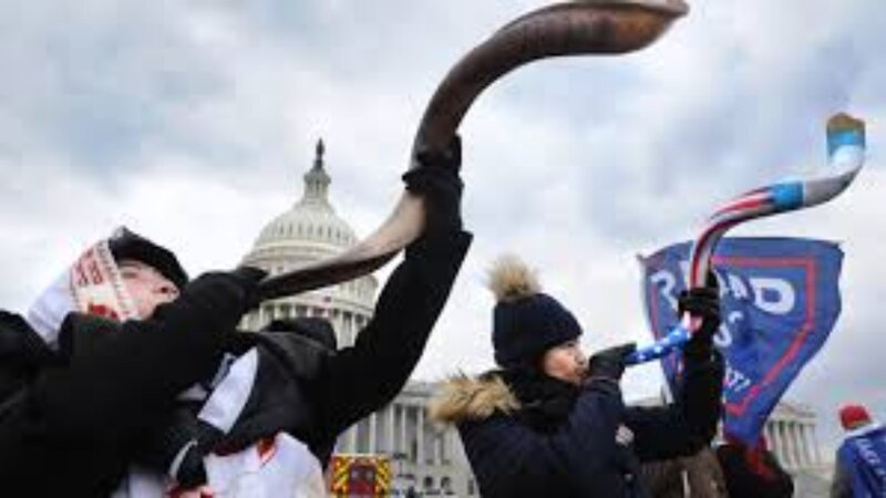 Judíos tocando el shofar frente al Capitolio de los Estados Unidos