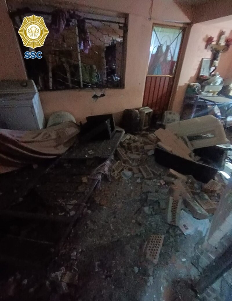 Explosión en una casa deja daños materiales