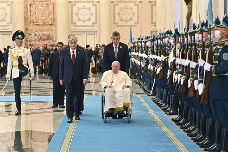 El Papa Francisco visita el Palacio Presidencial de Nur-sultán