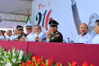 Américo Villarreal preside en Tamaulipas desfile cívico-militar por el 216 aniversario de la Independencia de México