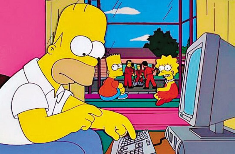 Homero Simpson trabajando desde casa
