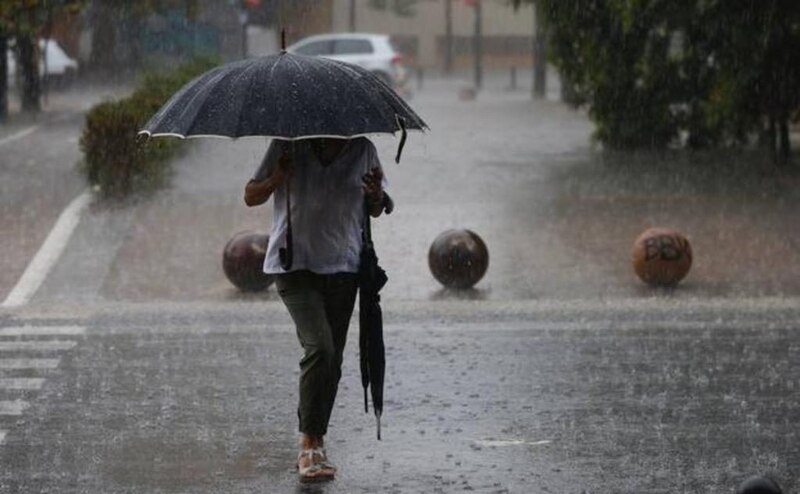 Lluvia torrencial en la ciudad