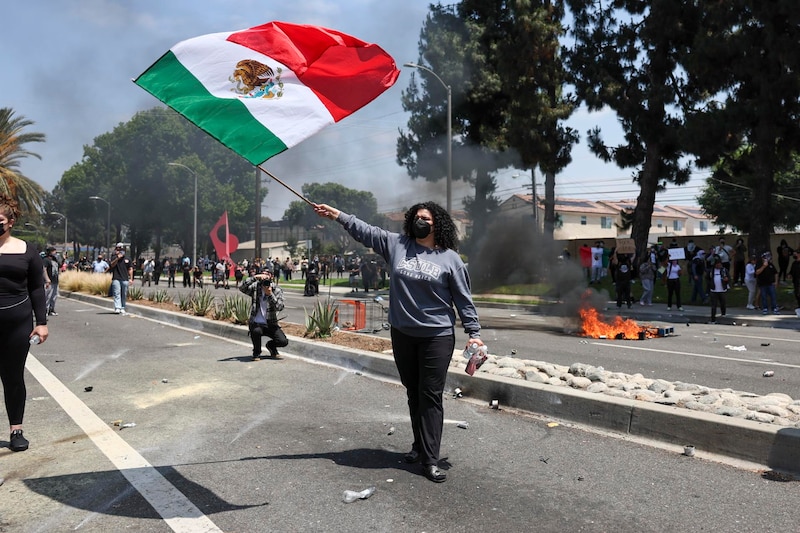Migrantes en el norte de México inquietos por redadas de deportación y creciente militarización