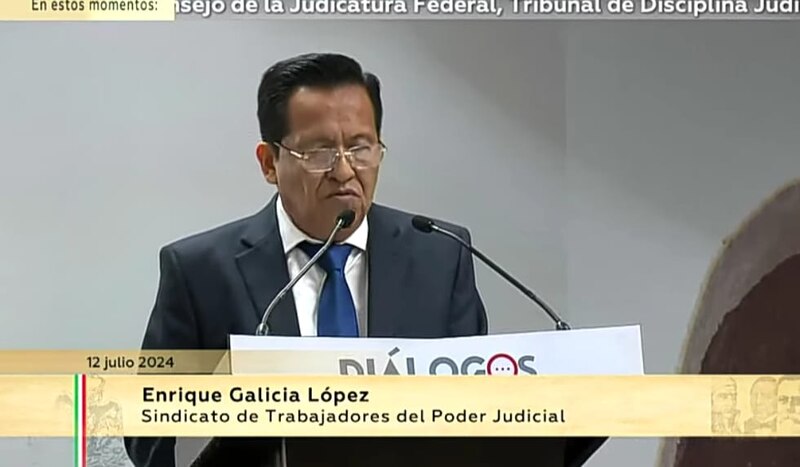 El presidente del Consejo de la Judicatura Federal, Enrique Gallegos López, habla ante el pleno del Tribunal de Disciplina Judicial.