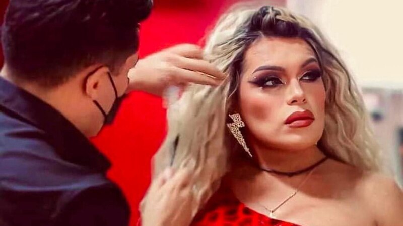 La transformación de una mujer transgénero