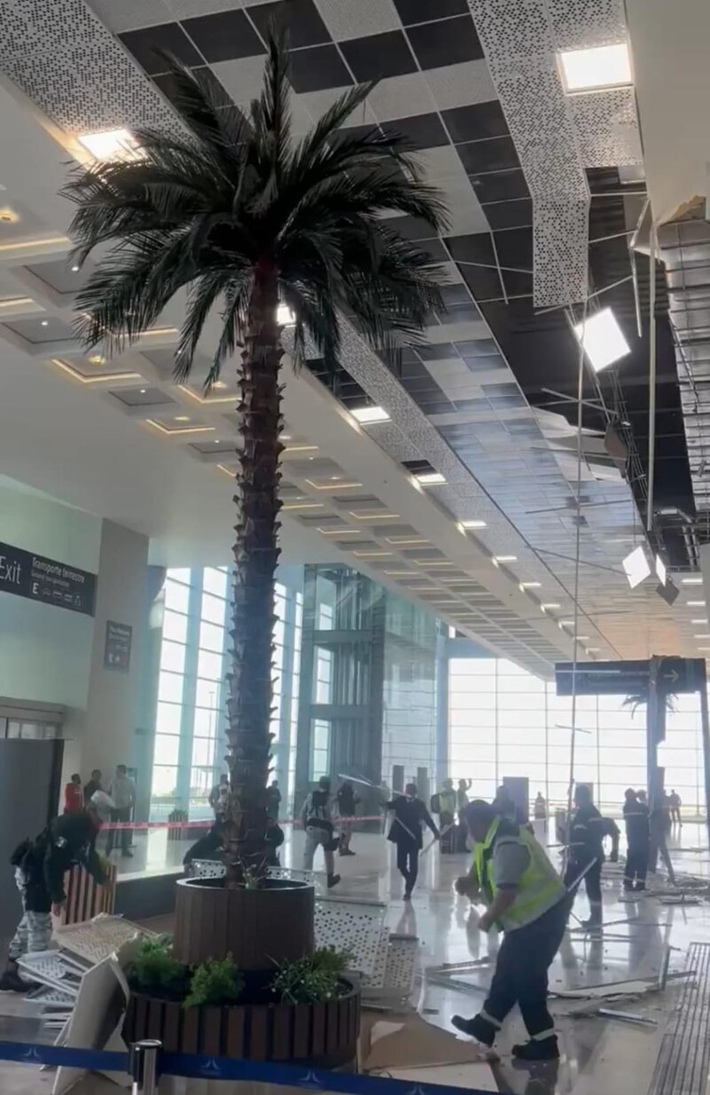 Colapsa el techo del Aeropuerto Internacional de la Ciudad de México