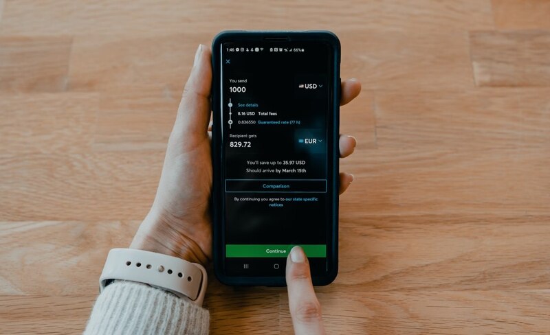 ¿Cómo enviar dinero al extranjero?