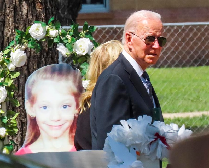 El presidente Biden asiste al funeral de una niña de 10 años asesinada en Texas