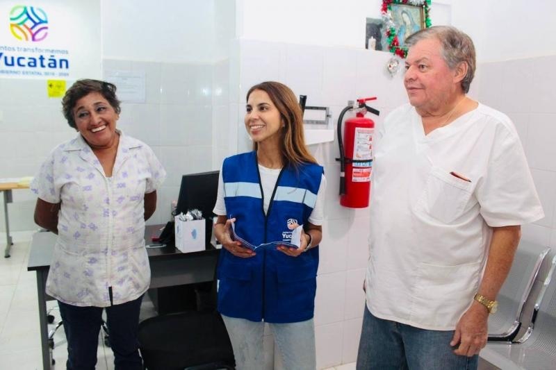 La Secretaría de Salud de Yucatán realiza una jornada de salud en un consultorio médico.