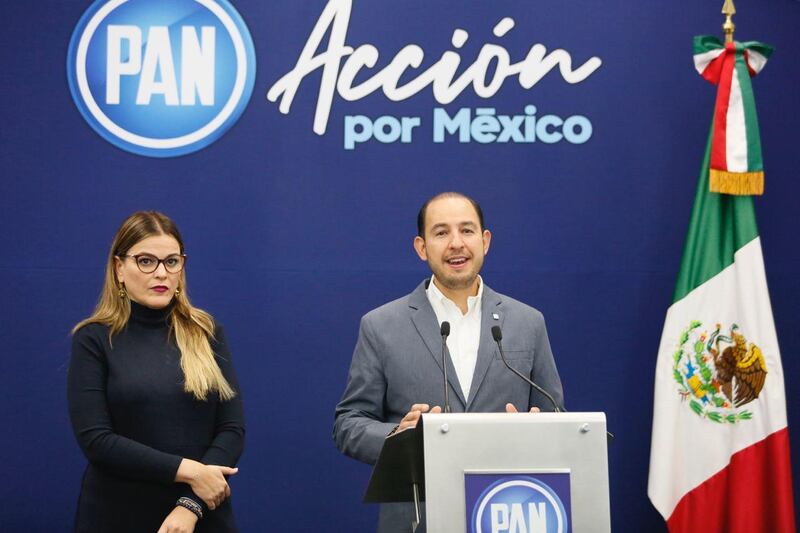Marko Cortés, líder nacional del PAN, durante una conferencia de prensa.