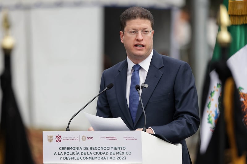 - El gobierno de la Ciudad de México reconoce a su policía