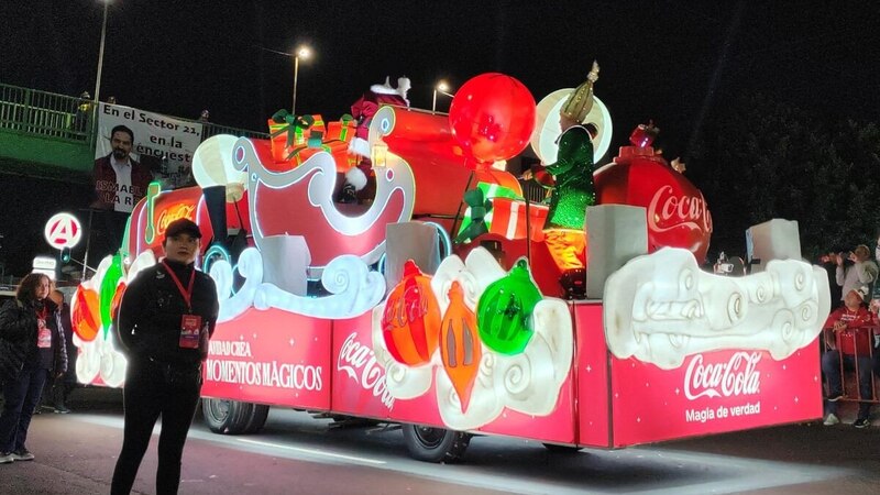 Carro alegóricos de la Caravana Coca-Cola