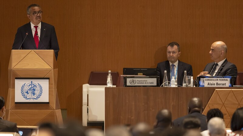 El director general de la OMS, Tedros Adhanom Ghebreyesus, pronuncia un discurso en la 75ª Asamblea Mundial de la Salud en Ginebra, Suiza.