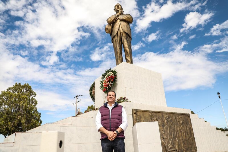 El presidente López Obrador rinde homenaje a Benito Juárez en su 219 aniversario