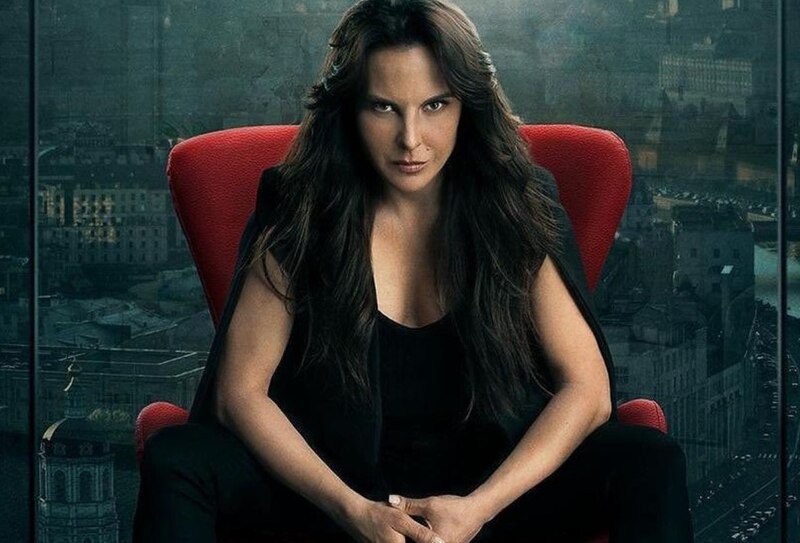 La mujer del cartel