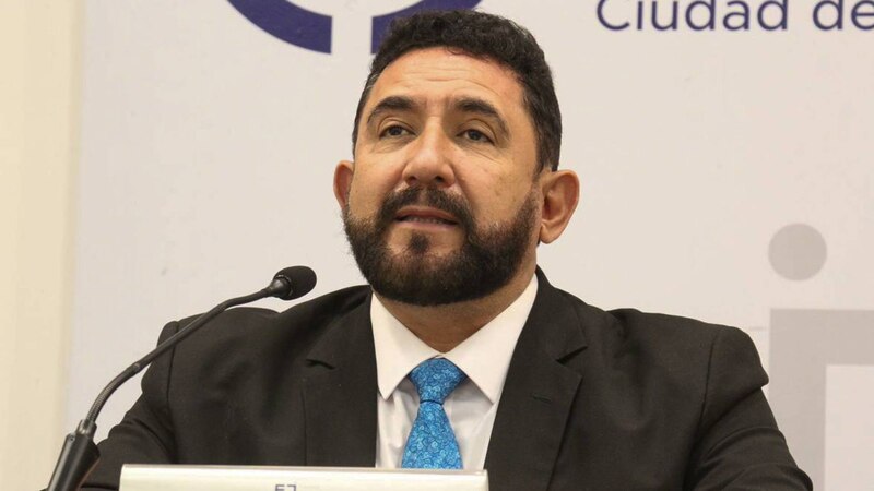 El presidente municipal de Querétaro, Luis Nava, anuncia nuevas medidas para combatir la inseguridad en la ciudad.