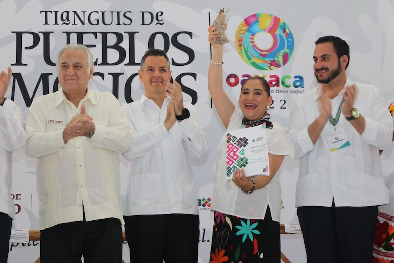 Entrega de reconocimiento a Oaxaca como Pueblo Mágico