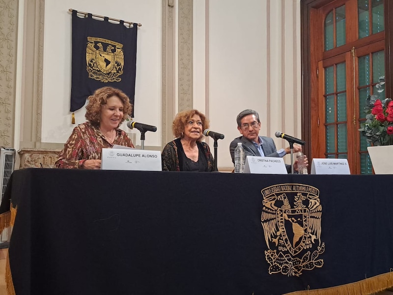 Presentación del libro "La casa de los espíritus" de Isabel Allende en la UNAM