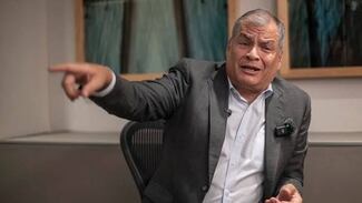 Rafael Correa pide disculpa de Ecuador a México para normalizar relaciones