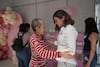 Mónica Magaña celebra a madres en Hospital de Cancerología con cena sorpresa por el Día de las Madres