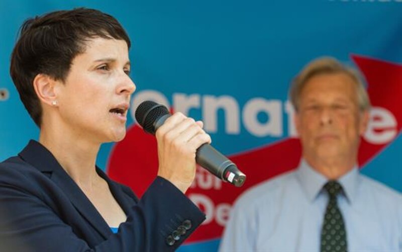 La presidenta de Navarra, María Chivite, en un acto del PSN