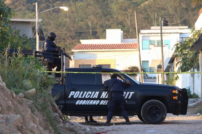 Enfrentamiento entre policías y delincuentes en México