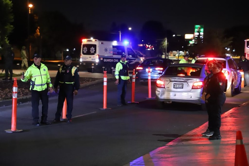 Retén policial en la carretera