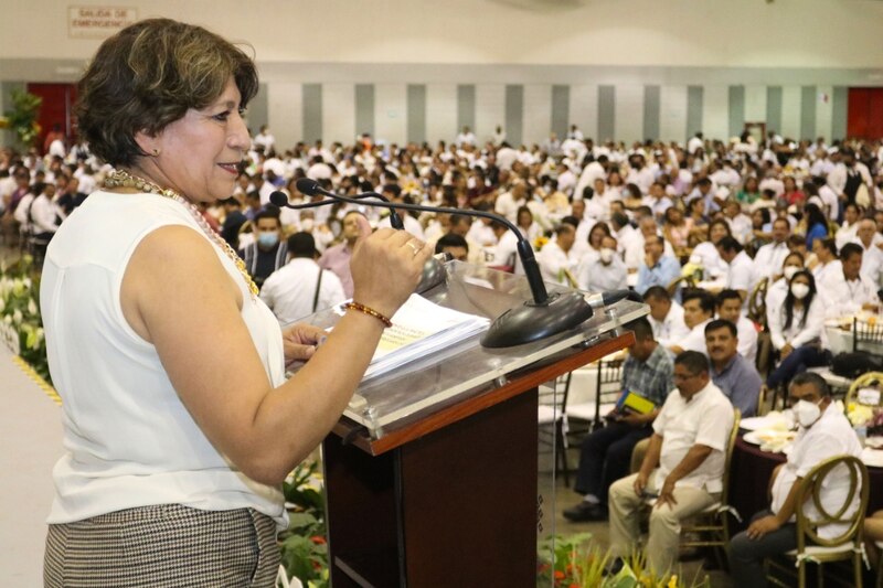 La Secretaria de Educación Pública, Leticia Ramírez, durante un evento en el que se reunió con autoridades educativas de todo el país.