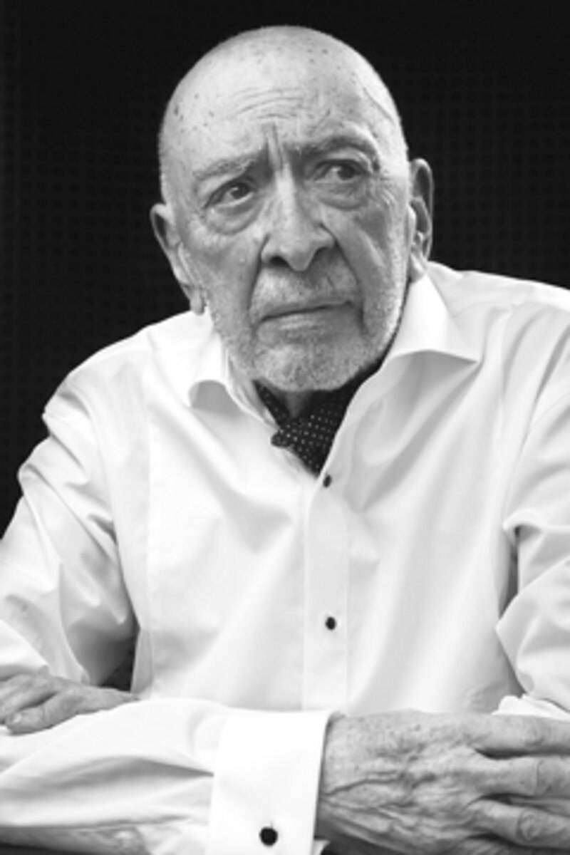 El escritor Mario Vargas Llosa, Premio Nobel de Literatura.