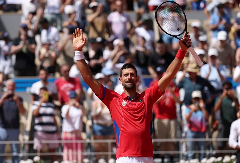 Djokovic celebra su victoria en Roland Garros