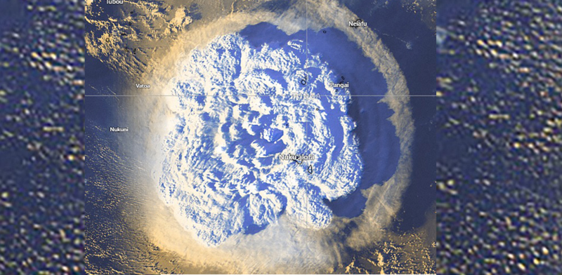 Imagen satelital de la erupción del volcán Hunga Tonga-Hunga Ha'apai