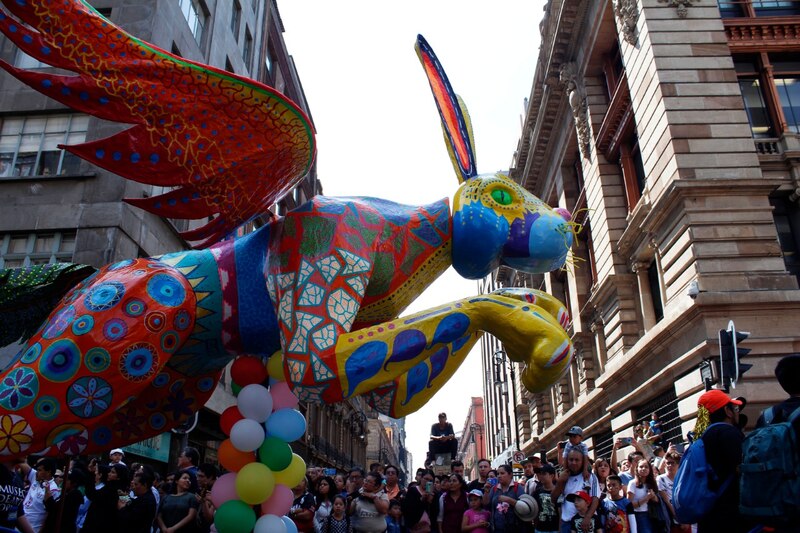Desfile de alebrijes en la Ciudad de México