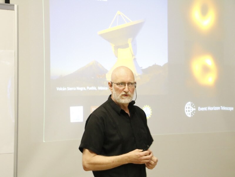 El Event Horizon Telescope (EHT) es un conjunto de radiotelescopios que forman un telescopio virtual del tamaño de la Tierra