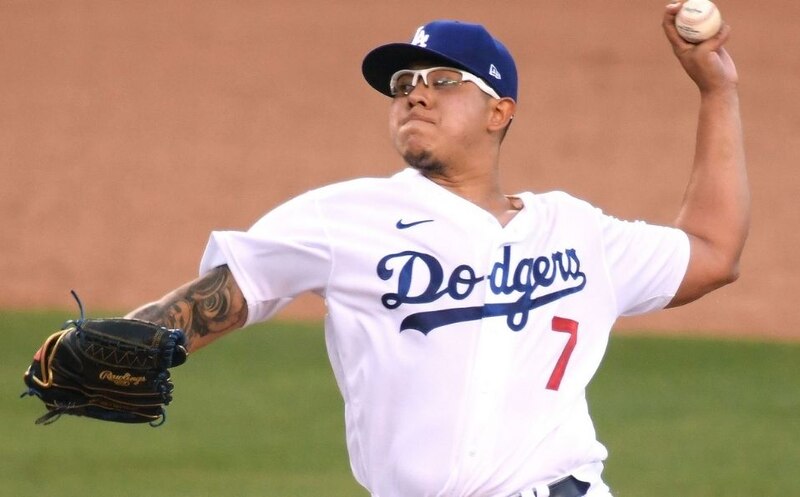 Julio Urías, el as de los Dodgers, lanza en la victoria del equipo