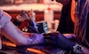 Egipto arresta a tatuadores por mostrar diseños en cuerpos de mujeres en TikTok