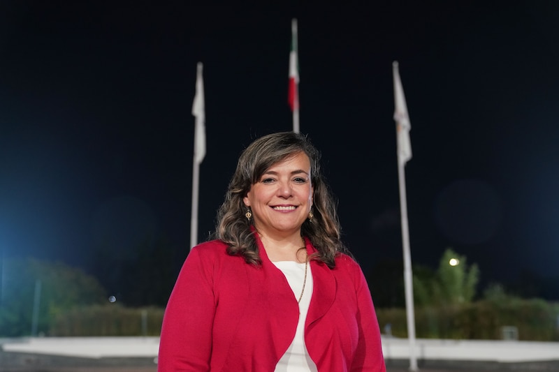 La Jefa de Gobierno de la Ciudad de México, Claudia Sheinbaum Pardo, sonríe durante una conferencia de prensa.