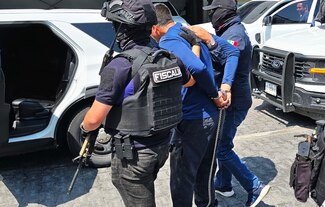 Van dos policías de Zapopan detenidos por masacre de familia; las víctimas aparecieron en San Cristóbal de la Barranca