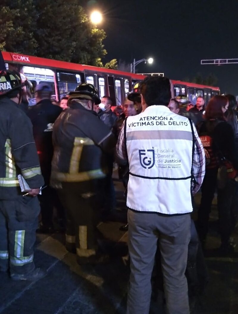 Accidente de autobús en la Ciudad de México deja varios heridos