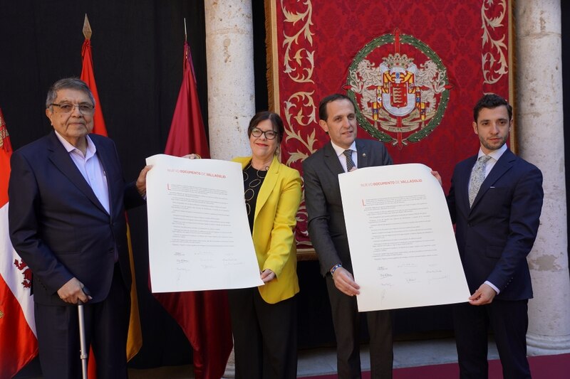 Firma del nuevo documento de Valladolid