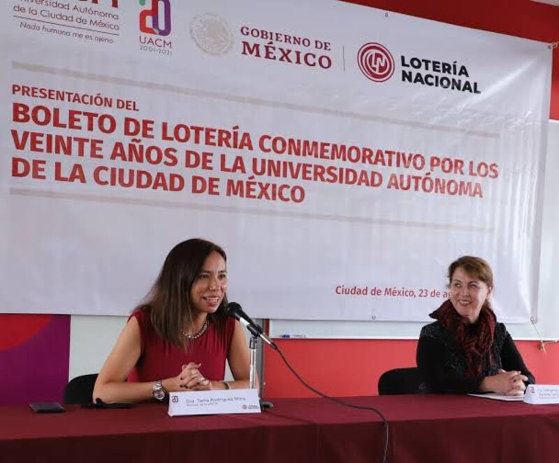 Title: Presentación del boleto de lotería conmemorativo por los veinte años de la Universidad Autónoma de la Ciudad de México