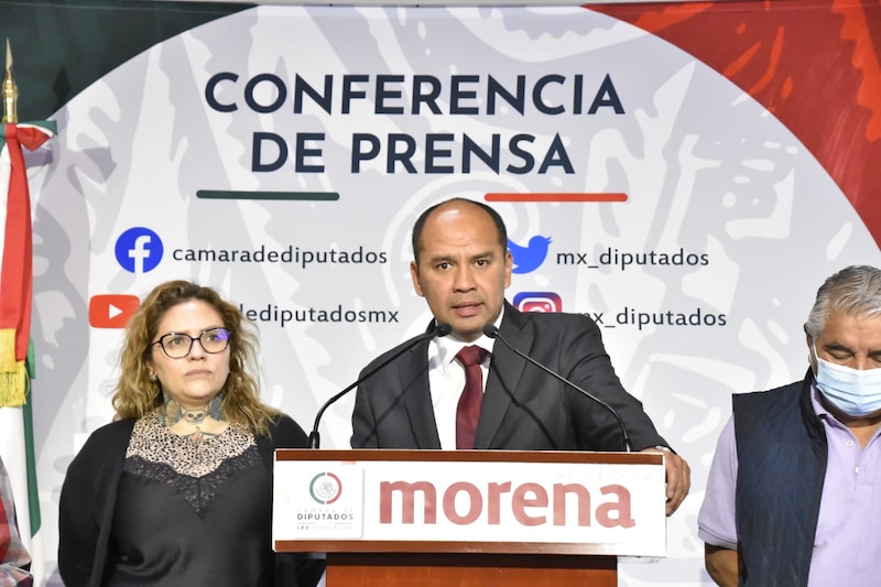 Morena ofrece conferencia de prensa