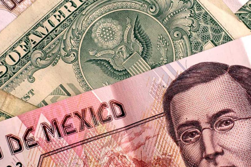 El peso mexicano se fortalece frente al dólar