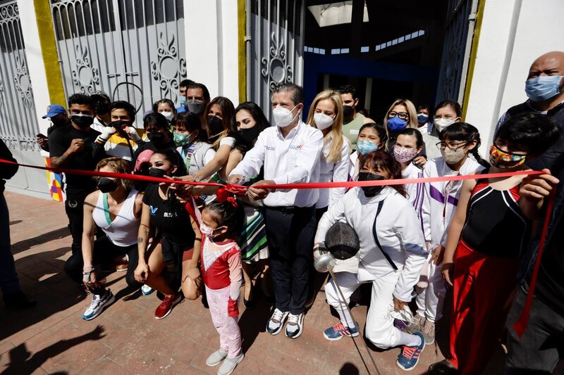 Inauguración de un nuevo centro deportivo en la ciudad