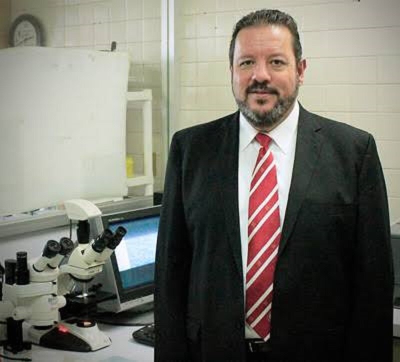 El Dr. Juan Pérez, un científico de la Universidad de Sevilla, ha desarrollado un nuevo método para detectar el cáncer de páncreas en etapas tempranas.