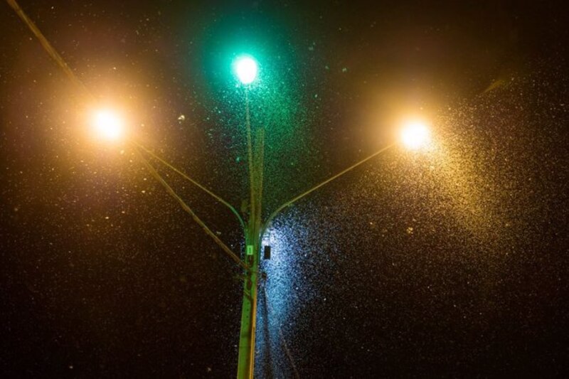 Lluvia nocturna en la ciudad