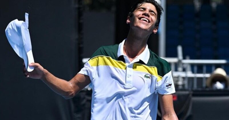 El tenista argentino Juan Martín del Potro celebra su victoria en el Abierto de Australia 2009.