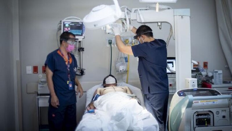 Paciente en cuidados intensivos por COVID-19